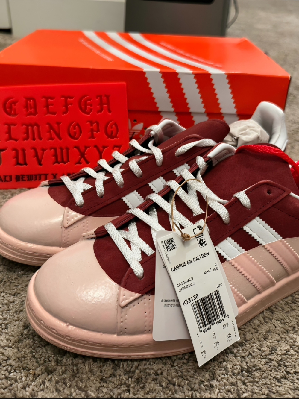 adidas Mens Campus Two-Tone Pink & Burgundy Sneakers